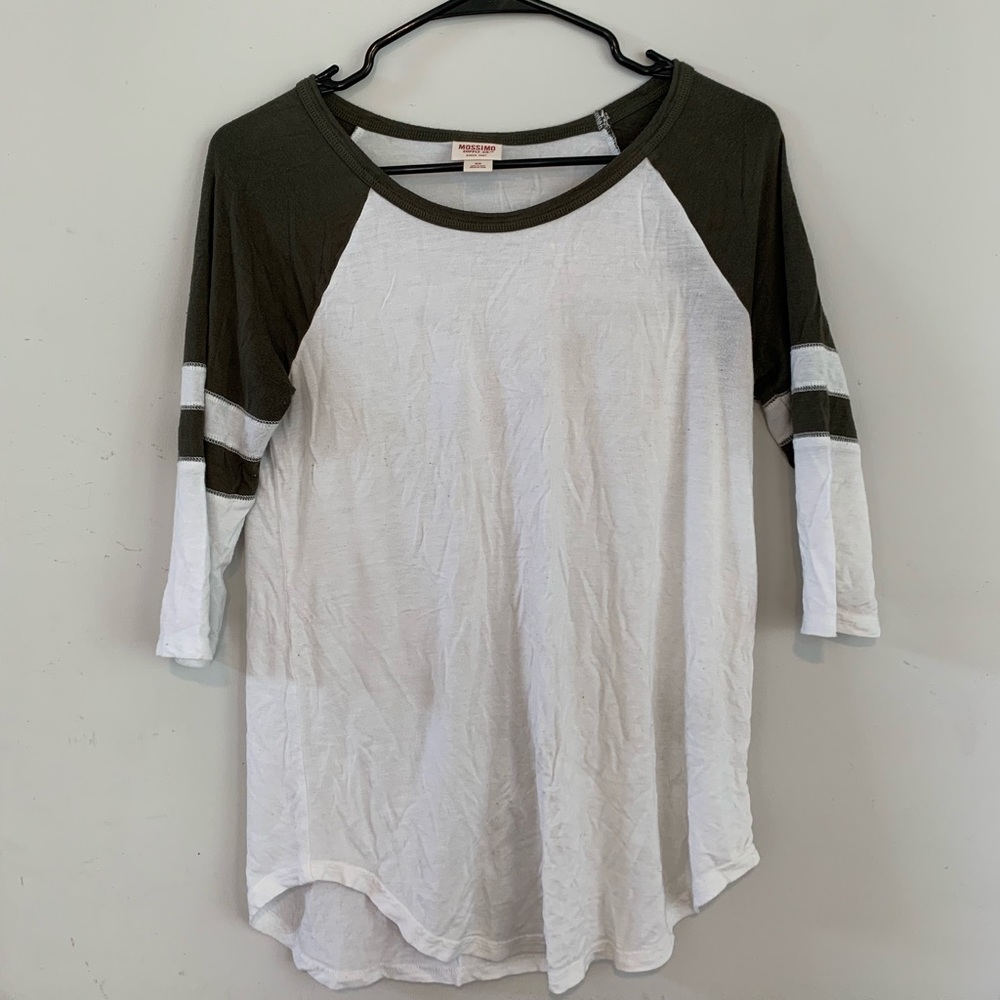 Mossimo Supply co 3/4 sleeve tee. Size XS